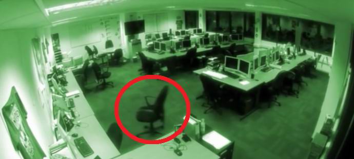 Toimistokamerat kuvattiin poltergeist-toimintaa