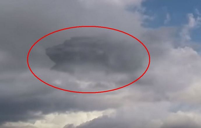 Valtava UFO ilmestyi pilviin Perun yli
