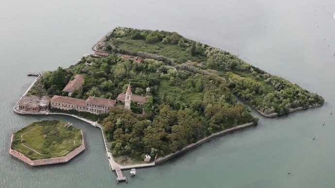 Powellin saari - tosi pahan paikka