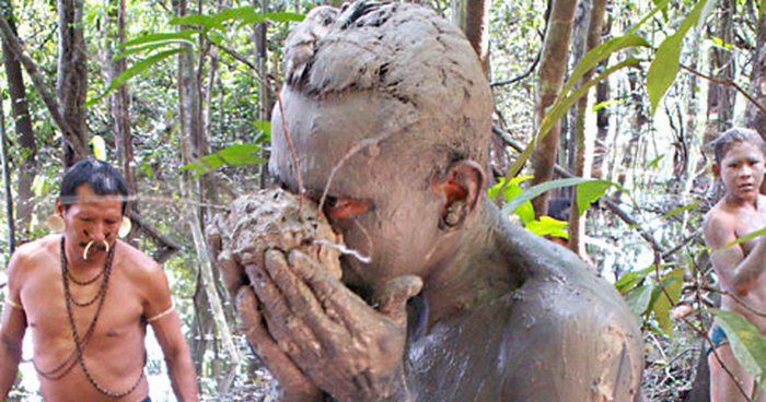 Miksi jotkut ihmiset syövät maata?