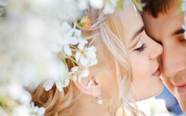 miksi et voi suudella silmiin 