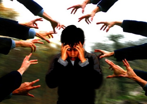 Melkein kaikki meistä kuuluu toisen maailman ääniä