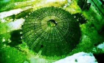 Maanalainen pohja kaivon alaosassa