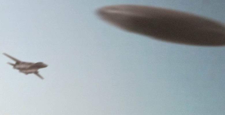 Taistelijan taistelu videolle kuvatulle UFO: lle