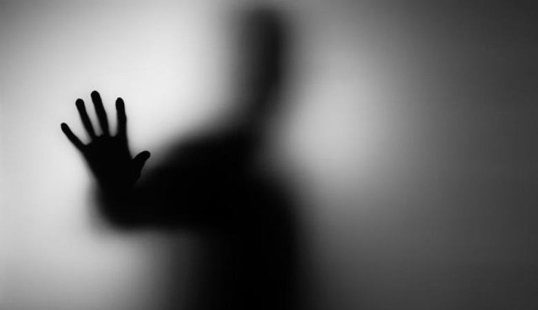 Poltergeist pelottaa koululaisia ​​luokan aikana