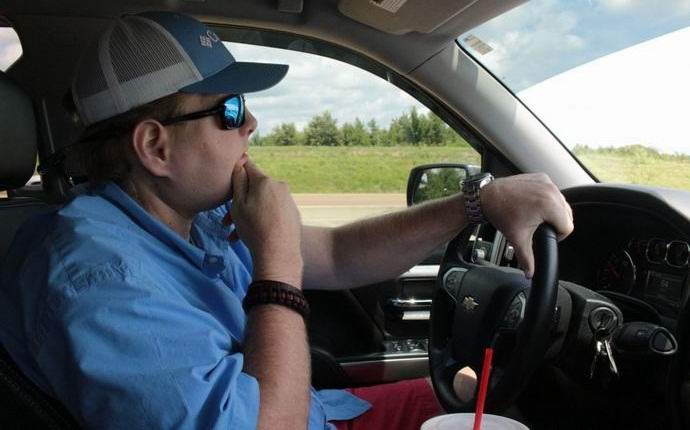 Palomies, jolla on siirretyt kasvot, on kunnostettu kokonaan.