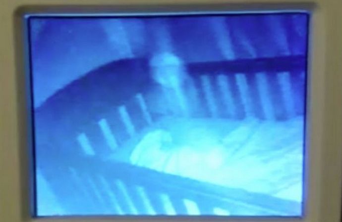 Kummitukset voivat katsella ja jopa huolehtia vauvasta