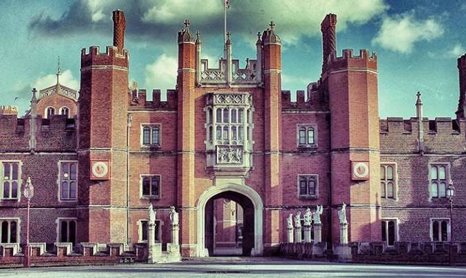 Harmaan ladyn aave putosi kehykseen