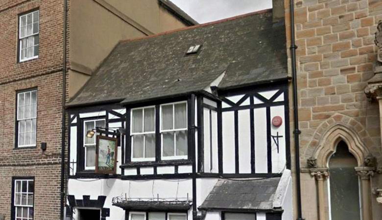 Aavemaiset kasvot kuvattiin vanhassa pubissa