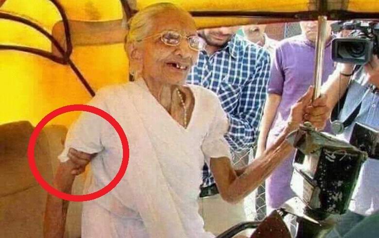 Intian pääministerin äidin valokuvassa nähtiin haamukas käsi