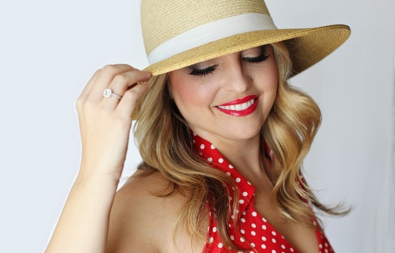 Kirottu rengas käärmeellä