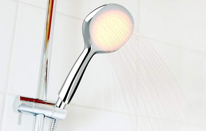 Työskenteli suihkussa uusien tekniikoiden parissa