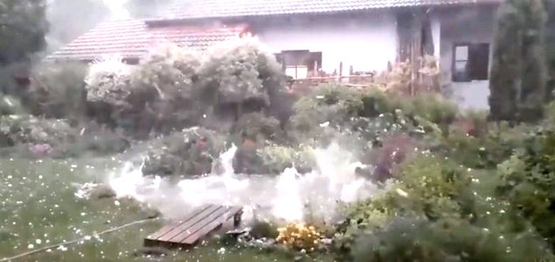 Tuhoavat elementit - Saksassa putosi tenniksen kokoinen rake