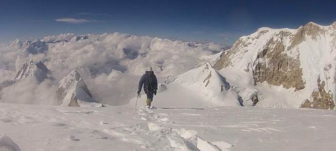 Venäläiset pioneerit kiipeivät kapinallisen Nepalin vuorelle