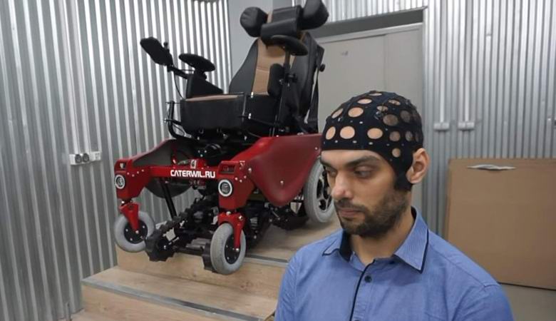 Venäläinen loi pyörätuolin ajatuksen voiman avulla