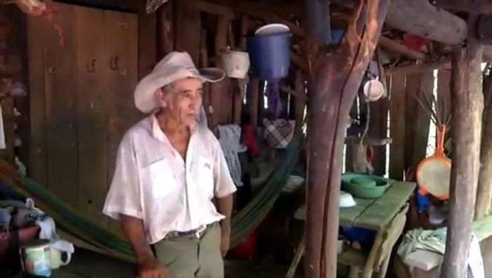 Salvadoran 18 vuotta kaivaa salaperäinen reikä