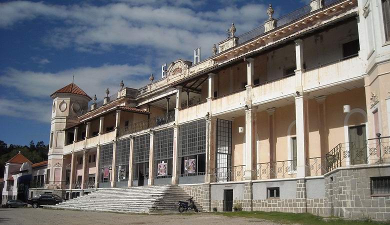 Valokuvannut kammottava aavemainen poika