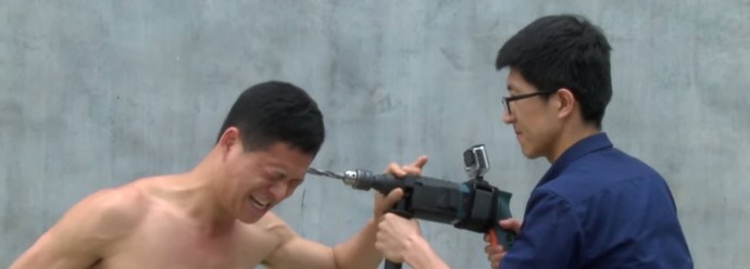 Shaolin-munkki ei vain miekkaa, vaan ei myöskään ota poraa