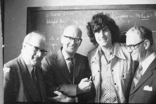 Epäselvä ei huomaa jotain epätavallista, vaikka se todella tapahtuu.