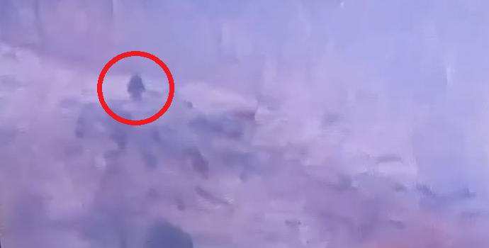 Katsellen televisio-ohjelmaa, amerikkalainen löysi Yetin operaattorin vahingossa ampuneen