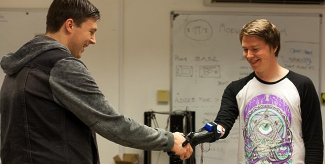 Täydelliset hammasproteesit? Se on helppoa ...