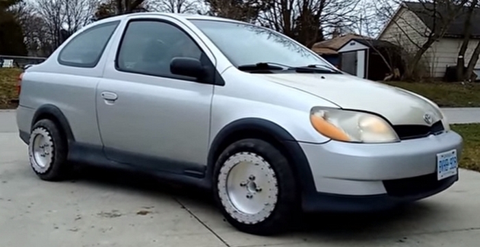 Luotut pyörät, joiden avulla voit ajaa sivuttain