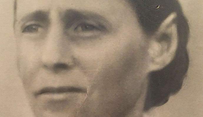 Asiantuntija valokuvatti haamun naapureiden ikkunassa