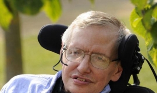 Stephen Hawking ennusti muukalaisten vangitsevan maan