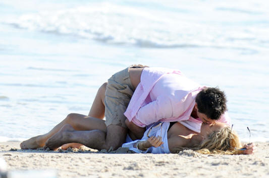 Suudeltiin huulille? Naimisissa!