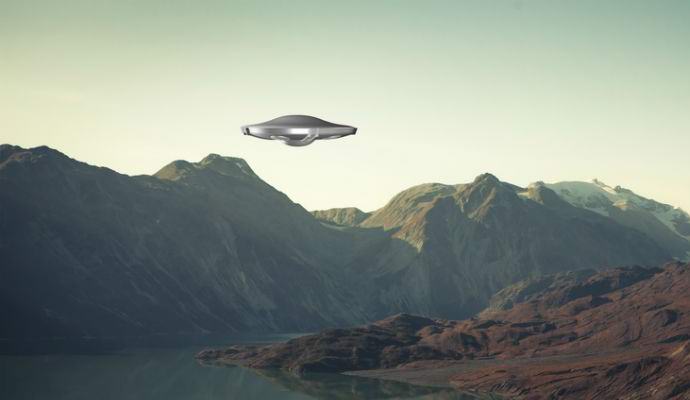 Tulivuoren yli kirjattu hehkuva UFO