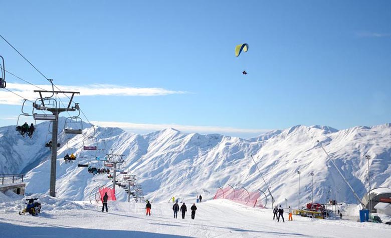 Traaginen tapahtuma Gudaurin hiihtokeskuksessa