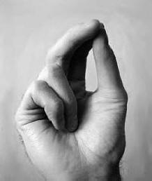 Tutkijat ovat kokeellisesti todistaneet, että ristin merkki tappaa mikrobit ja muuttaa veden optisia ominaisuuksia.