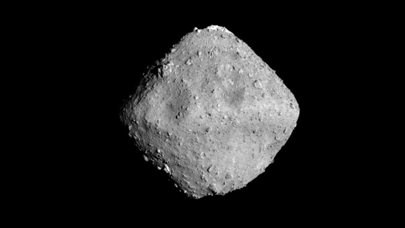 Tutkijat eivät voi ymmärtää, miksi Ryugu-asteroidissa ei ole pölyä.