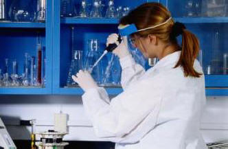 Tutkijat ovat yhdistäneet elävät bakteerit kultaan