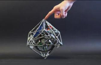 Tutkijat ovat luoneet ainutlaatuisen rumpurobotin. Video