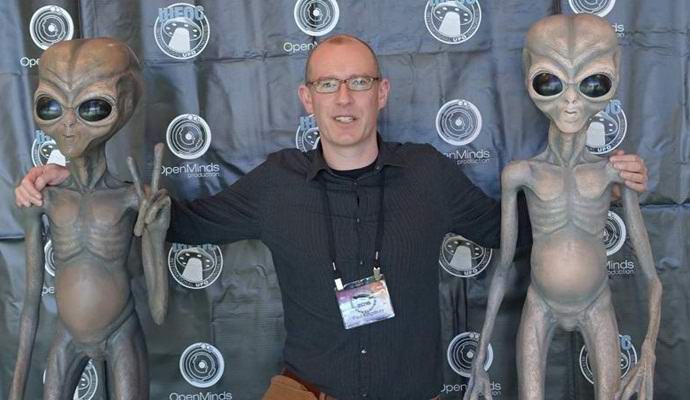 Tiedemies sai selville miksi ihmiset ovat kiinnostuneita yliluonnollisesta.