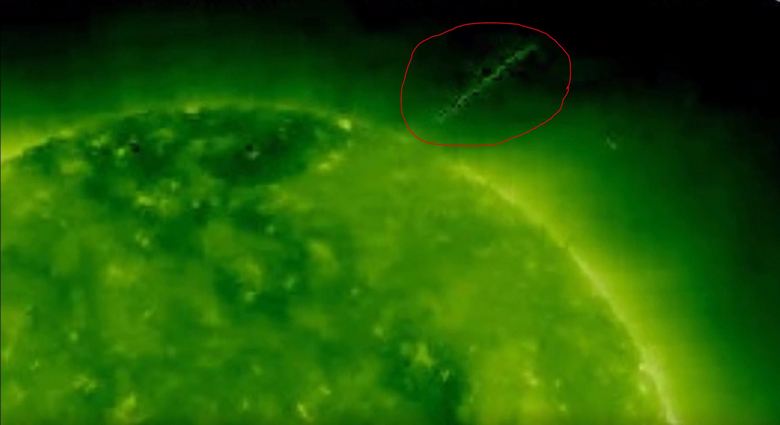 Ufologit ovat jälleen löytäneet valtavan UFO: n auringon kiertoradalla