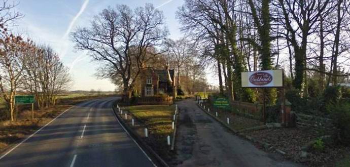 Englannissa he huomaavat jälleen yksinäisen ratsastajan haamun