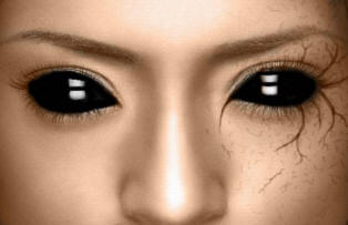 Staffordshiren kreivikunnassa he näkivät tytön mustilla silmillä.