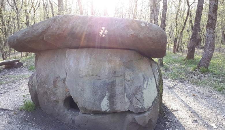 Krasnodarin alueella dolmenit mystisesti syttyivät