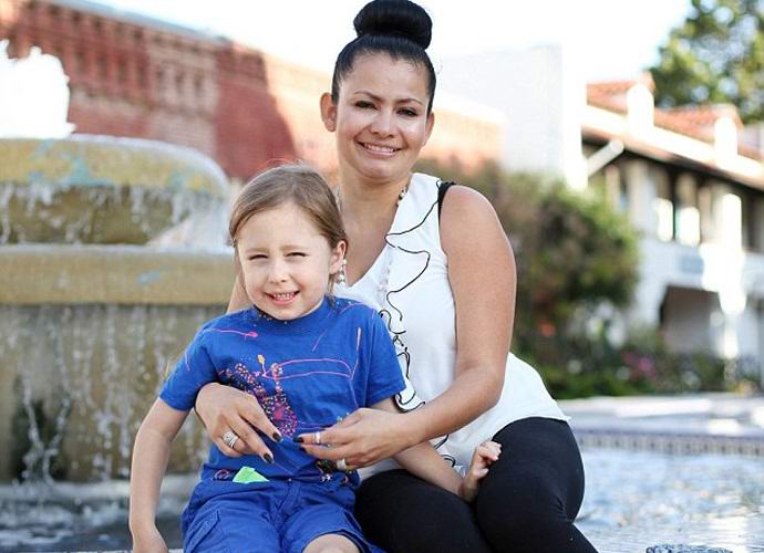 Viisi vuotta vanha telepaatti asuu Los Angelesissa