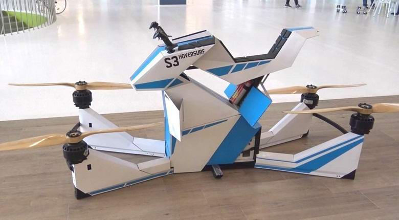 Lähiöissä esiteltiin lentävä moottoripyörä