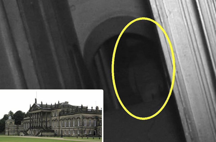 Kummitus kaksinkertainen ilmestyi vanhaan linnaan