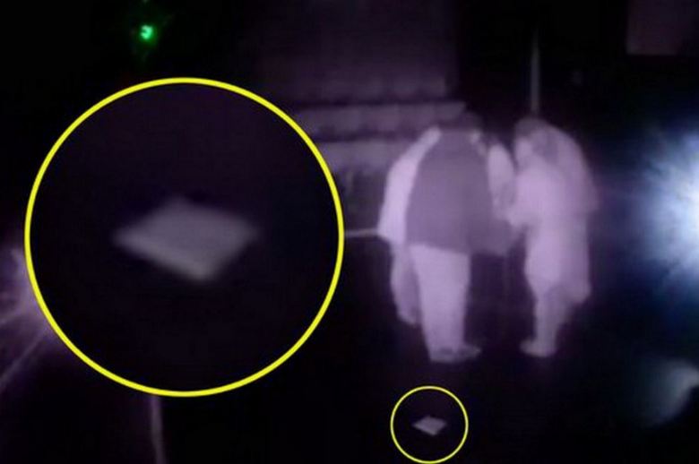 Outo levitaava esine kuvattiin vanhassa teatterissa