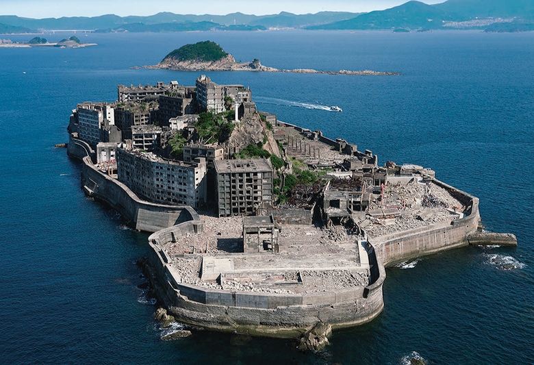 Japanilla on ainutlaatuinen aavesaari - Hashima