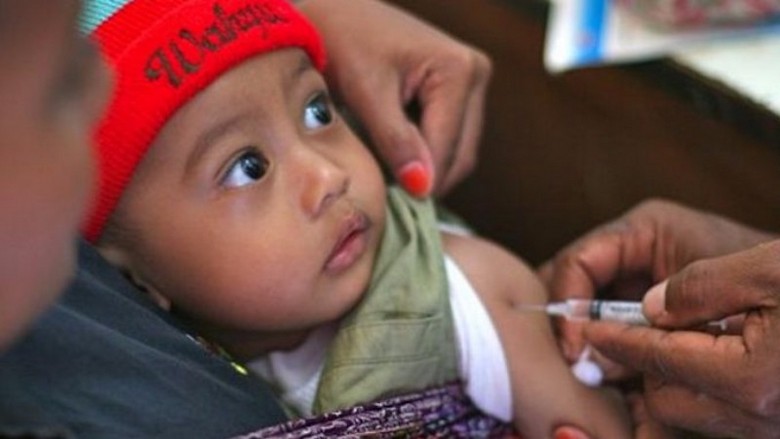 Apinoiden tappamisrokotetta annetaan afrikkalaisille lapsille?