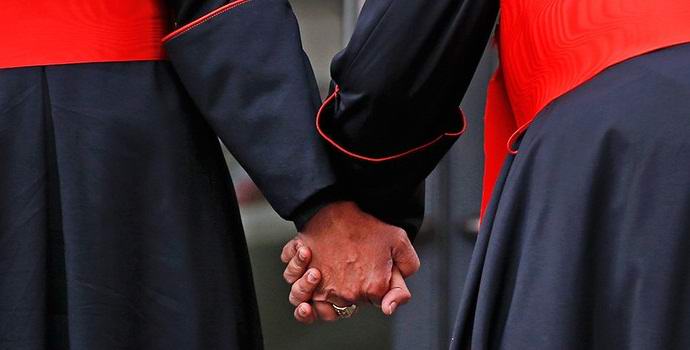 Vatikaani voi hyväksyä uskovia homoseksuaaleja