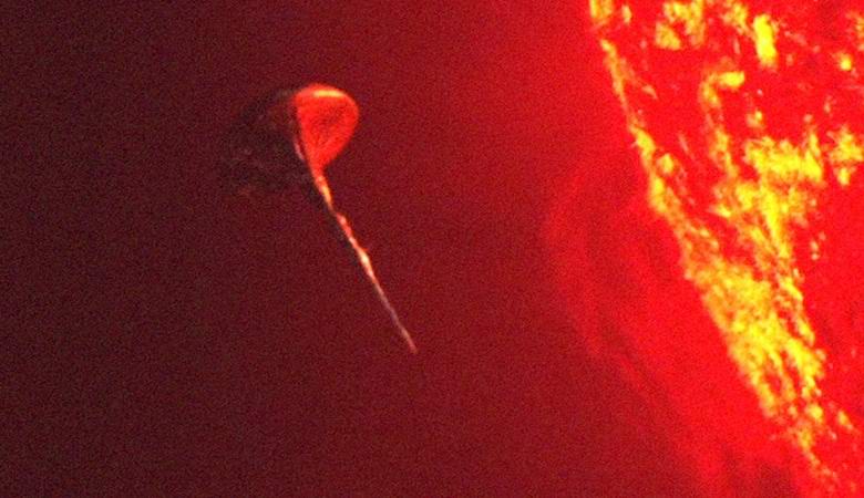 Auringon lähellä löydettiin jättiläinen muukalainen esine.