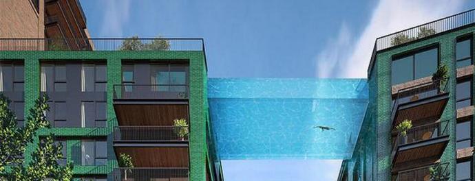 Ota pois Lontoon keskustan yli vedessä ollessa