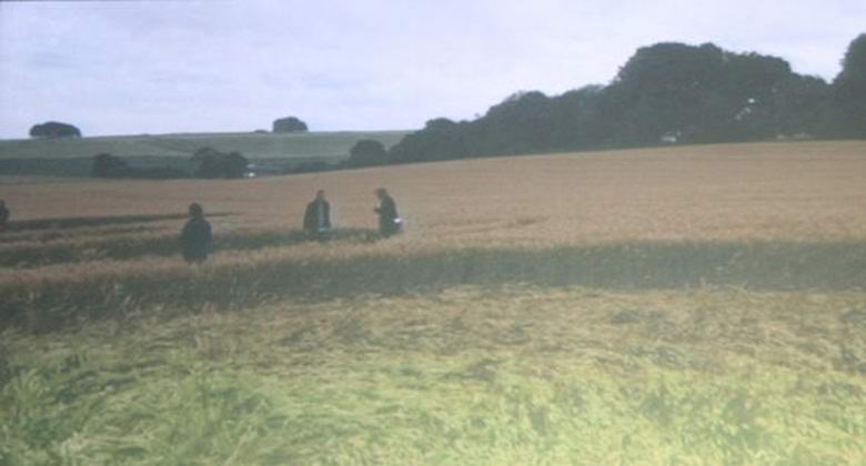 Salaperäinen hahmo seurasi kentän ufologeja